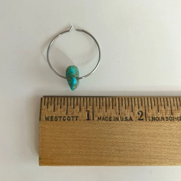 Vintage southwest silver tone and turquoise necklace and hoop earrings set - Picture 6 of 10